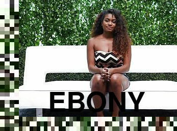 Sexy ebony slut loves to fuck doggystyle