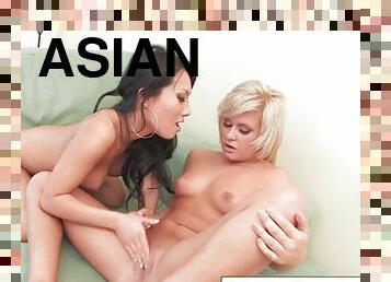 Asa akira teaches kelly how to be naughty