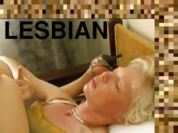 nyrkkinainti, masturbaatio, vanha, orgasmi, pillu-pussy, kypsä, isoäiti-granny, lesbo-lesbian, teini, lelu