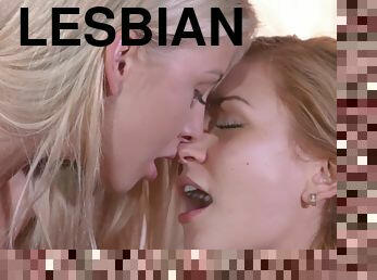 כוס-pussy, לסבית-lesbian, נשיקות, צעירה-18, בלונדיני, מתוקה, דרך-הפה