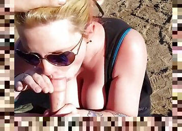 Blondie cougar Sucks Dick Outdoor - Amateur Porn