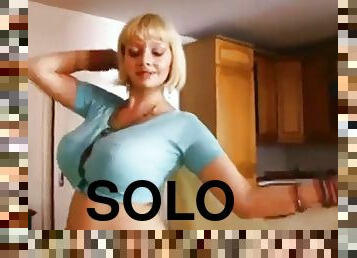 Solo bellydancing