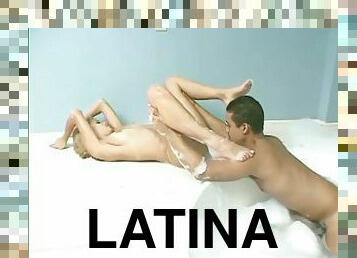 Latina enjoys sensual hardcore action