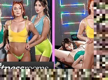 orgasmo, cona-pussy, babes, lésbicas, estrela-porno, dedos, a-três, caebça-vermelha, ginásio, cara-em-aperto