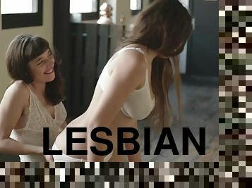 Hot lesbian play along three sleazy babes