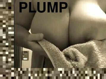 Big tits and ass plump girl