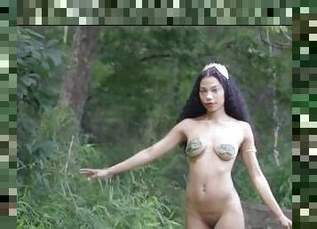 payu-dara-besar, syahwat, perempuan-jelita, orang-latina, fetish, solo, kebun, rambut-perang, payu-dara-kecil