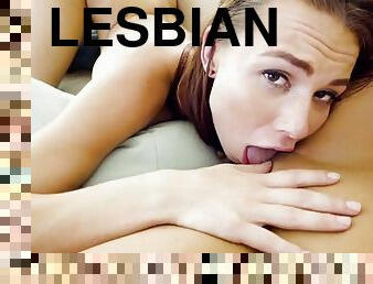 כוס-pussy, חתיכות, לסבית-lesbian, נוער, לעשות-עם-האצבע, נשיקות, צעירה-18, ספה, דרך-הפה, יושבת-על-הפנים