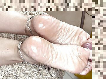 Feet fuck and footjob with chain anklet bracelet and cover them with a big load of cum