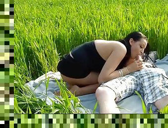 Romantic picnic with a couple ends in outdoor fucking