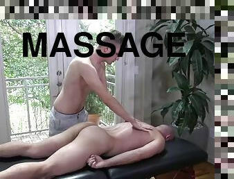 Horny twink masseur fucks moaning muscle daddy bareback