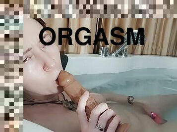 badning, orgasme, amatør, legetøj, knepning-fucking, dildo, solo, brunette