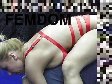 duże-cycki, europejskie, blondynka, euro, wrestling, bikini, poniżenie, siadanie-na-twarzy, dominacja, kobieca-dominacja