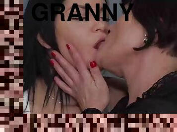 vanha, isoäiti-granny, lesbo-lesbian, milf, kova-seksi, äityli, nuori-18, tytär, kaunis, vanhempi