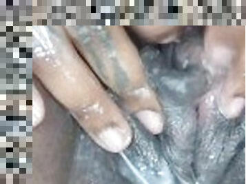 clito, masturbation, orgasme, chatte-pussy, giclée, amateur, ébène, jouet, ejaculation-interne, black