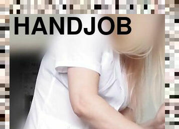 handjob-seks-dengan-tangan-wanita-pada-penis-laki-laki, tersembunyi