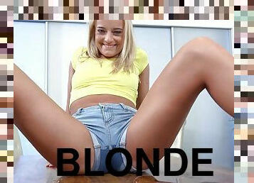 Yellow top blonde hair cutie gives herself pure fun