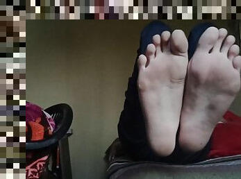 Indian teen giving foot fetish by showing dirty feets
