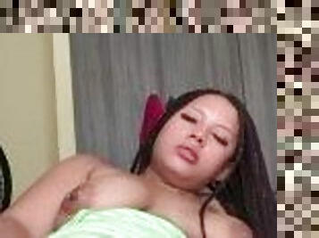 latina masturbated on webcam