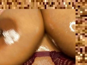 tetas-grandes, enorme, pezones, amateur, negra-ebony, lesbiana, primera-persona, corrida, natural, anal-externo