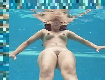 Hot big ass euro milf Sazan erotic underwater