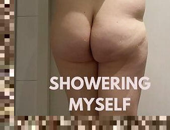 Watch me showering and fingering myself ????
