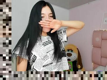 Cute blonde amateur teen webcam showing off