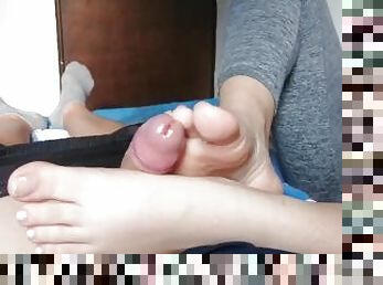 Sister footjob solejob toejob with natural toes big cumshot