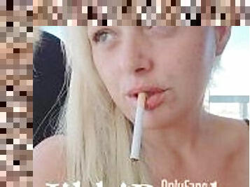 amateur, regordeta, rubia, británico, bonita, fetichista, fumando