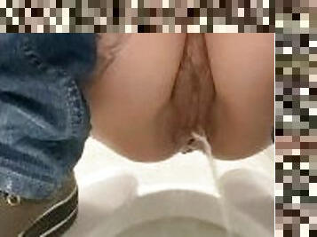 Dirty Brunette Pee