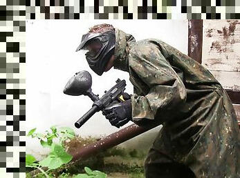 Video of a quickie during a paintball match with Lucette nice