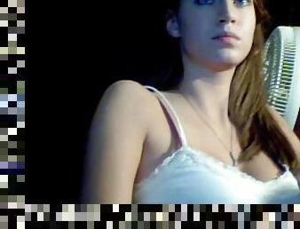 Webcam lady fucks her cunt