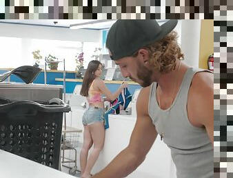 Stunning beauty attains very loud orgasm after meeting this dude at the laundromat