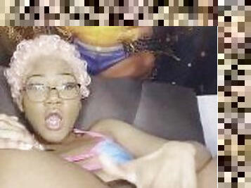 pink hair ebony rubbin her fat clit