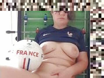 Joi Allez la FRANCE ! FAUCETTES, tu me BAISE et m'ENCULE pendant que je léche la CHATTE de ta femme