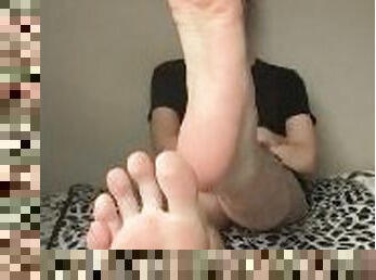 Teen shows off his soles