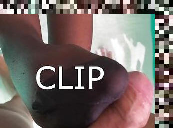 CLIP WET PANTYHOSE