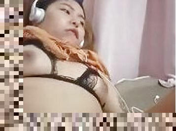 Filipina trans masturbating