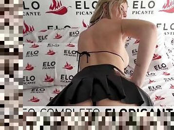 MICA SPENGLER TIENE SEXO EN EL CUARTO PICANTE