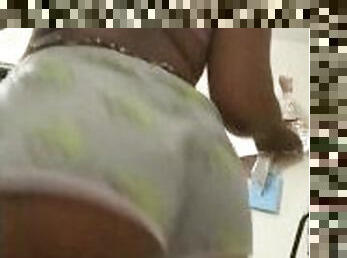 Ebony Wedgy Twerk