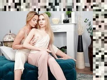 perä, takaapäin, masturbaatio, orgasmi, pillu-pussy, ruikkiminen, typykät, lesbo-lesbian, kova-seksi, sormettaminen