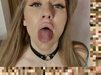 I expect a lot of cum on my face ! When I give a blowjob, I get very excited and want to cum on my t