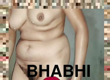 Village Cute Bhabhi Pissing Video